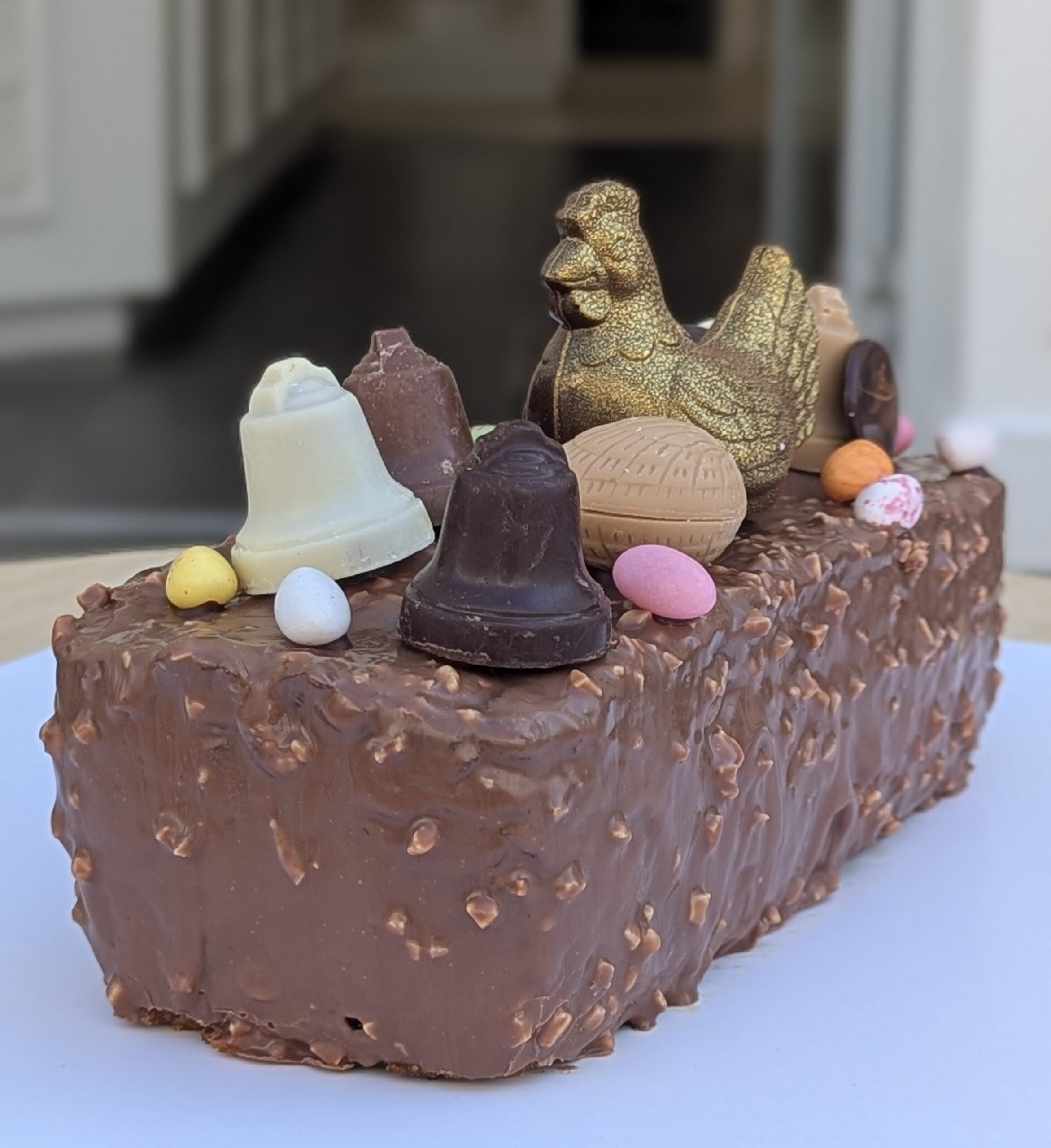 Cake de Pâques fait maiso vanille agrumes & chocolat au lait – Image 3