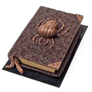 Grimoire garni en chocolat