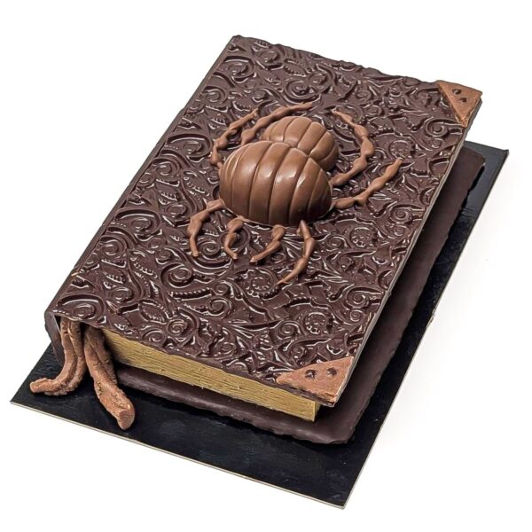 Grimoire garni en chocolat